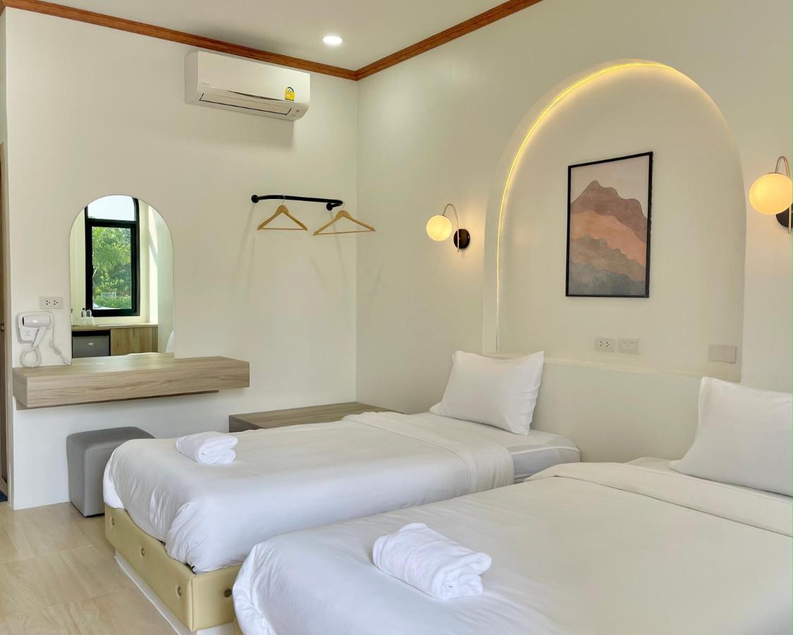 สต็อกโฮม เขาใหญ่ Hotel Pak Chong Exterior foto